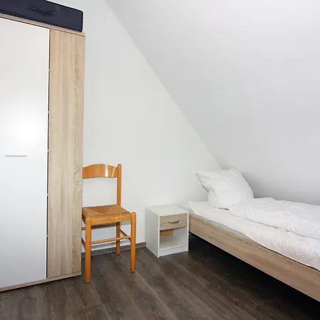 Im Reihenhaus, Friedrichskoog-spitze, Cleaning Included Apartment