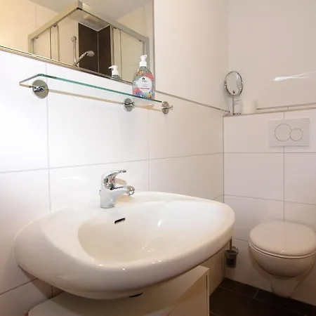Im Reihenhaus, Friedrichskoog-spitze, Cleaning Included Apartment